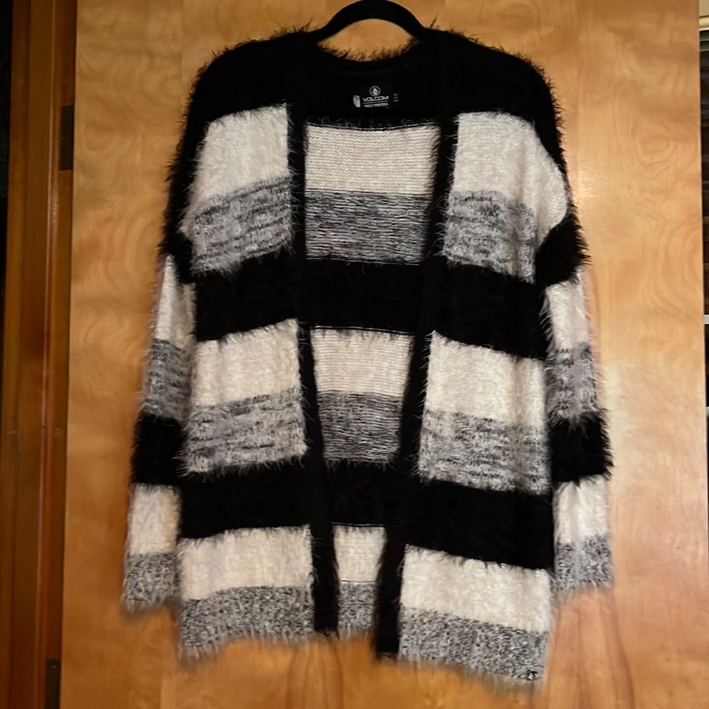 Volcom Multi-Colored Sweater in Black/White/Grey Size XS/S